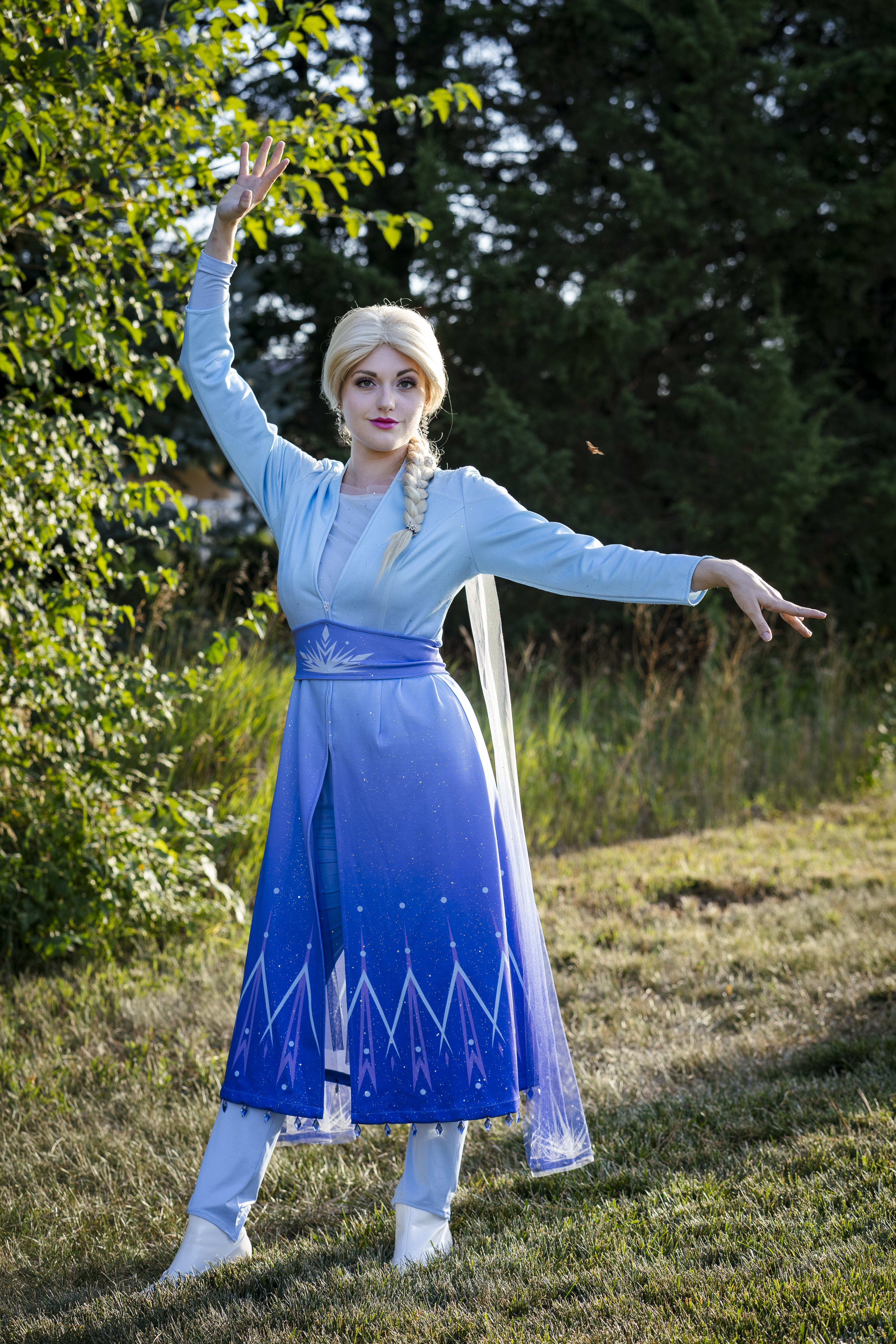 Snow Queen Adventure character in travel attire